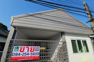 2 Bedroom Townhouse for sale in Thepharak, Samut Prakan