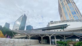 Office for rent in BHIRAJ TOWER at EmQuartier, Khlong Tan Nuea, Bangkok near BTS Phrom Phong