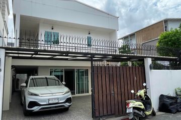4 Bedroom House for rent in Phra Khanong Nuea, Bangkok near BTS Ekkamai