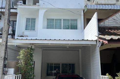 3 Bedroom Townhouse for sale in Chang Phueak, Chiang Mai