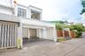 3 Bedroom Townhouse for sale in Khlong Tan Nuea, Bangkok