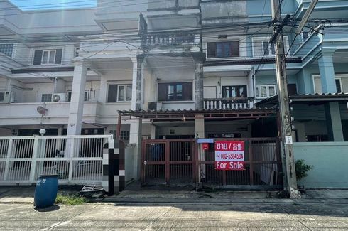 6 Bedroom Townhouse for sale in Tha Raeng, Bangkok