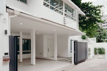4 Bedroom Townhouse for sale in Khlong Toei Nuea, Bangkok near BTS Nana