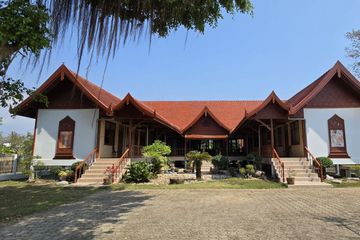 6 Bedroom House for sale in Wat Mai, Chanthaburi
