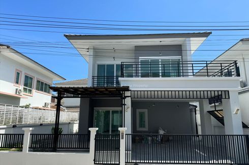 3 Bedroom House for sale in Surasak, Chonburi