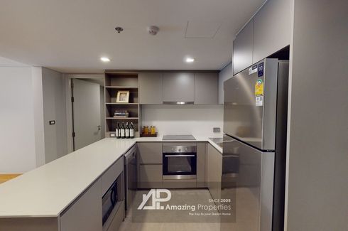 3 Bedroom Apartment for rent in Piya Apartment Sukkhumvit 15, Khlong Toei Nuea, Bangkok near Airport Rail Link Makkasan