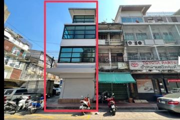 Condo for rent in Khlong Mahanak, Bangkok near MRT Yommarat