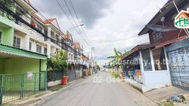 4 Bedroom Townhouse for sale in Khlong Thanon, Bangkok