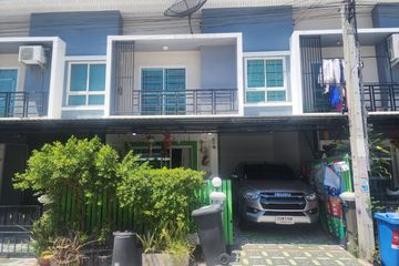 3 Bedroom Townhouse for sale in Dokmai, Bangkok