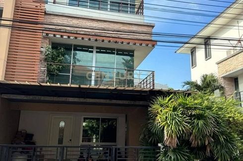 3 Bedroom Townhouse for sale in Plus City Park Srinagarindra-Suanluang, Bang Chak, Bangkok