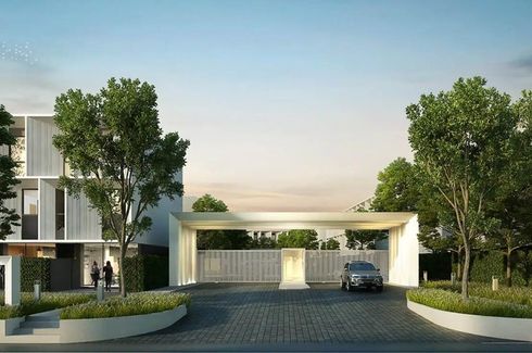 Plume Watcharaphol - Ekkamai