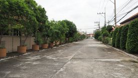Eakmongkol Village 8