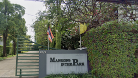 Mansions in The Park